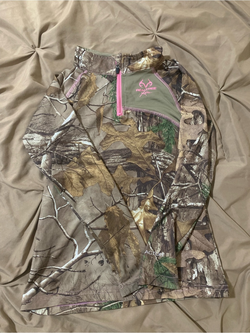 Realtree Brown Camo Long-Sleeve Performance Top with Pink Trim